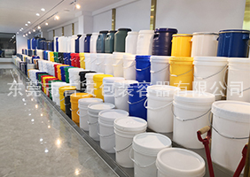 抽查动态图吉安容器一楼涂料桶、机油桶展区